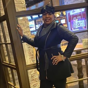 Meet your Posher, Mistermisses